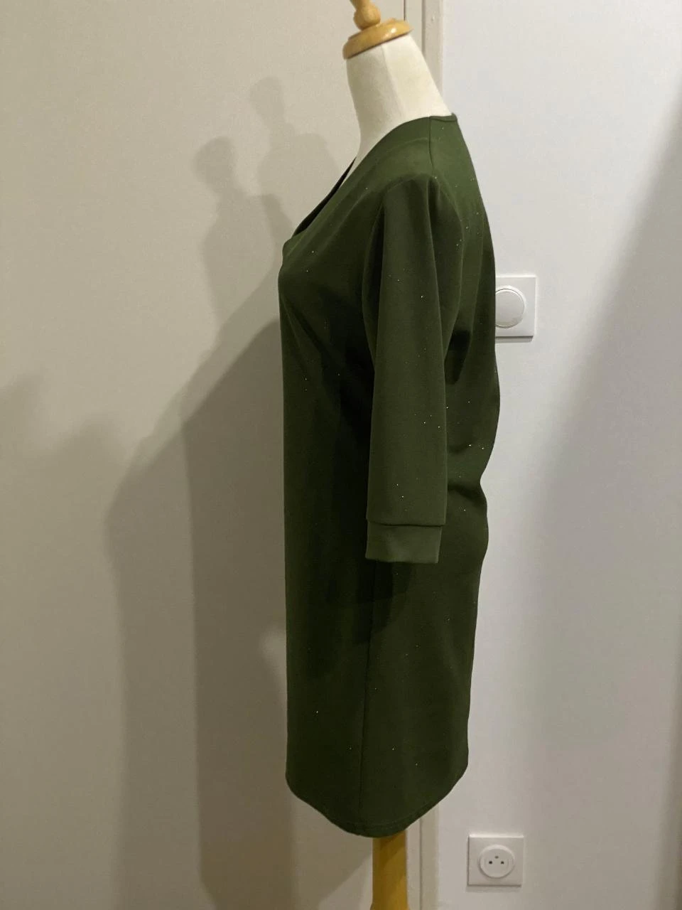 😈 Vestido verde con lentejuelas de manga 3/4 Quinze Heures Trente Paris Talla M – photo 4